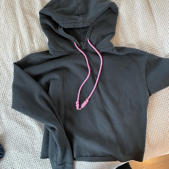 Wild Fable cropped sweatshirt size small.
